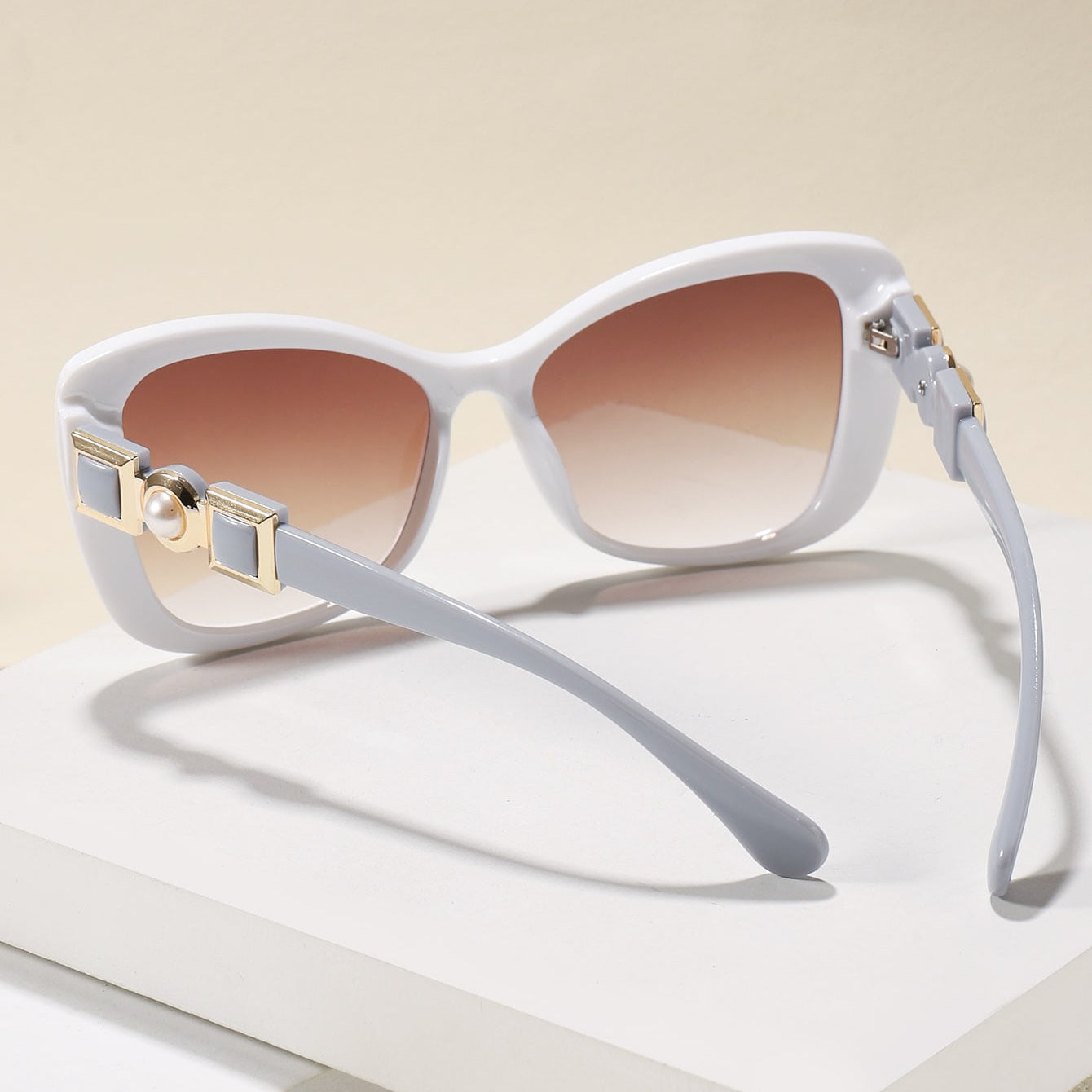 Faux Pearl Cat Eye Glasses Anti-Reflective Stylish Sporty Eyewear for Beach Hiking