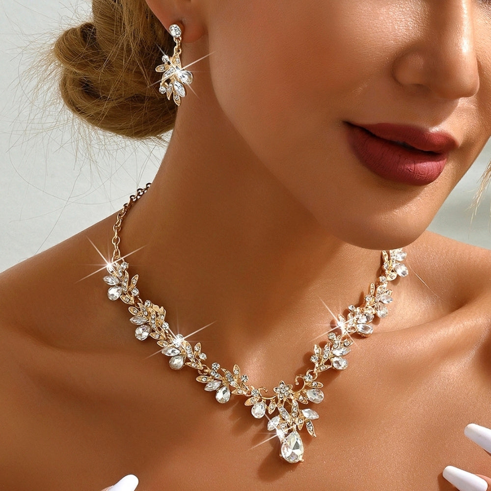 3-Piece Jewelry Set Rhinestone Necklace and Earrings for Parties and Festivals