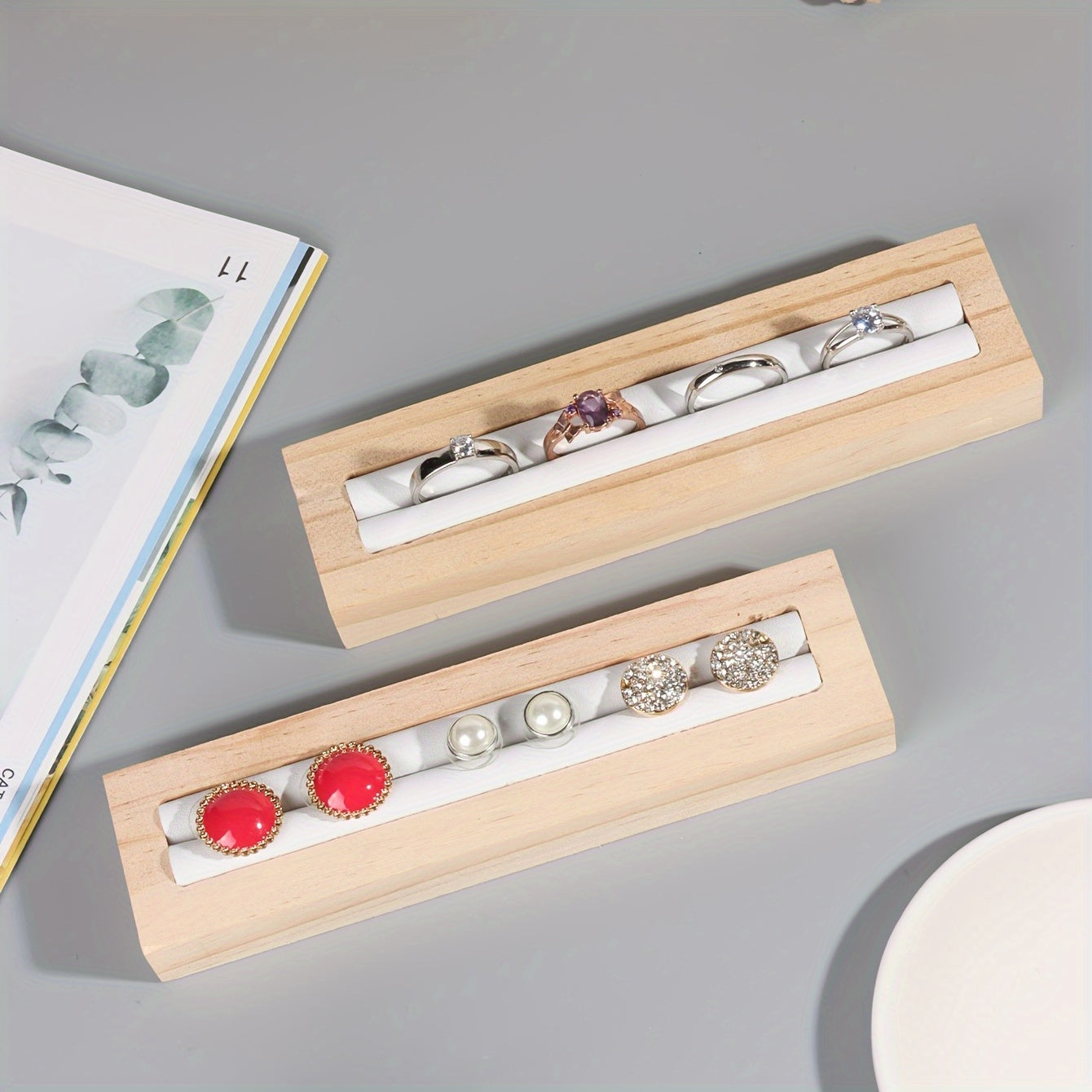Деревянкая подставка для колец с держателем из PU-кожи для организации украшений