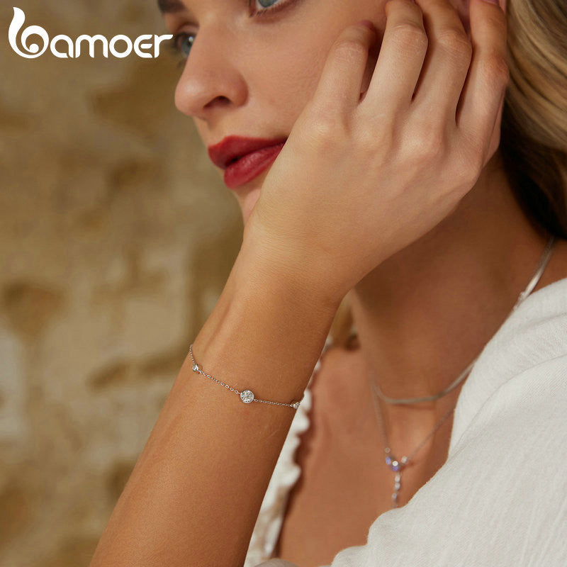 0.5ct va 0.1ct toshlar bilan zamonaviy Moissanite bilaguzuk, 925 sterling kumushdan tayyorlangan - Har kuni kiyish uchun yoki unga sovg'a sifatida ideal