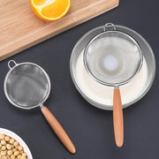 Colador de cocina de acero inoxidable con mango de madera para escurrir alimentos y cocinar