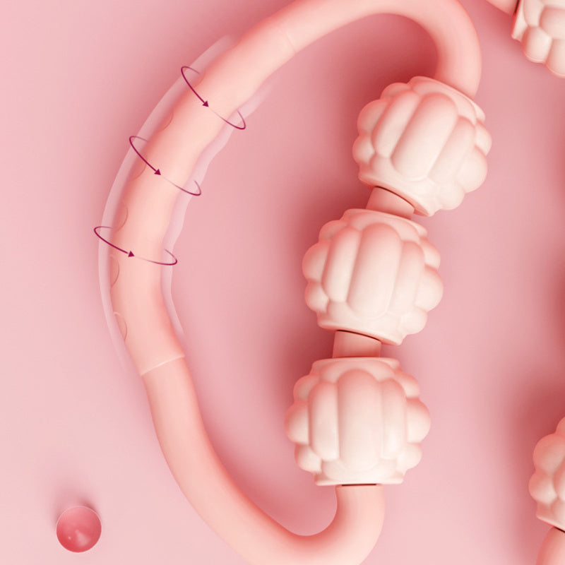 Bo'sh joylarni yumshatish uchun almashtiriladigan yostiqlarga ega bo'lgan bo'yin, yelka, orqa va oyoqlar uchun portativ massaj qiluvchi.