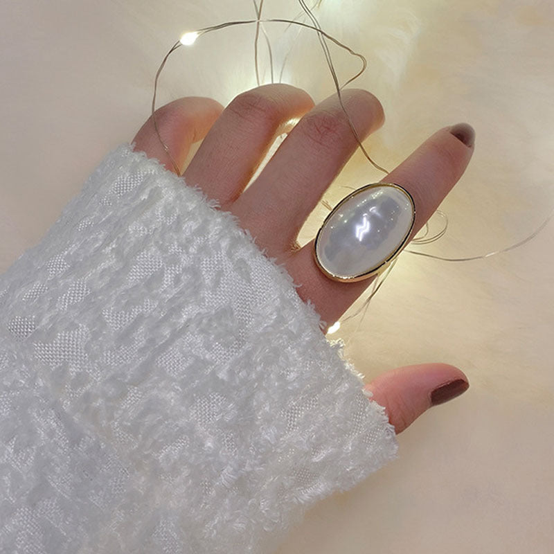 Zamonaviy Geometrik Usulda Stylish Faux Pearl Ring - Moslashuvchan O'lchov, Maxsus Tadbirlar Uchun Ideal, Ellips Shakli, Ochiq Shank, Trendy Aksessuar, Model J213