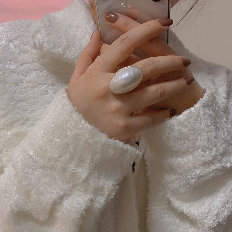 Zamonaviy Geometrik Usulda Stylish Faux Pearl Ring - Moslashuvchan O'lchov, Maxsus Tadbirlar Uchun Ideal, Ellips Shakli, Ochiq Shank, Trendy Aksessuar, Model J213