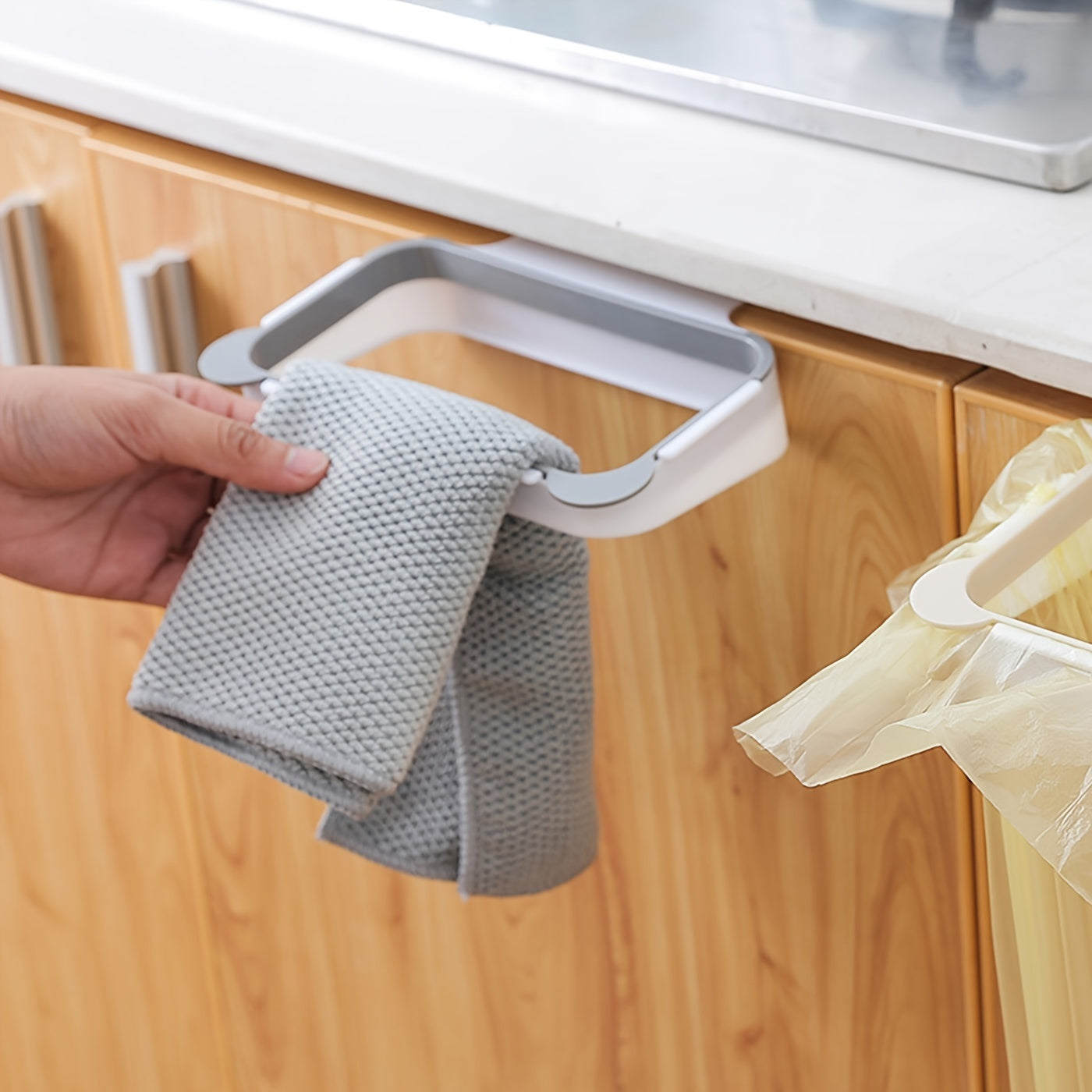 Zamonaviy Plastik Axlat Qoplari Uskunasi: Axlat Qoplarini Shkaf Eshiklarida Tashkil Qiling - Joyni Tejaydigan Dizayn, 18.29sm x 11.94sm - Oshxona va Hammom uchun Mukammal, Kichik Joylar uchun Qisqa Axlat Qutisi