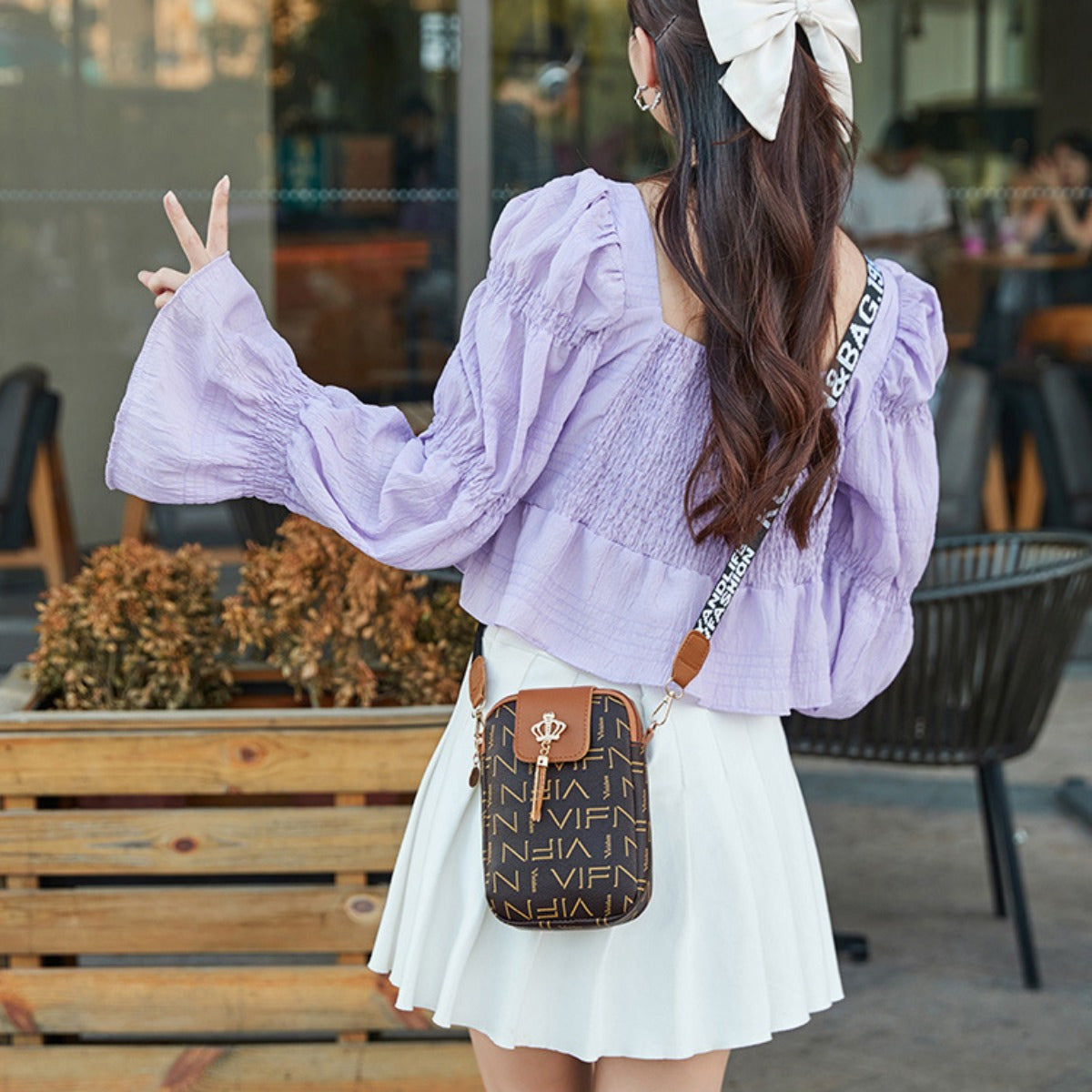 Casual Shoulder Bag for Women with Mobile Phone Pocket for Travel and Beach