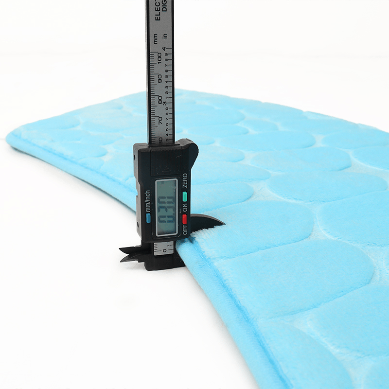 Alfombra de baño con patrón de guijarros, antideslizante, de secado rápido, con esquina curva