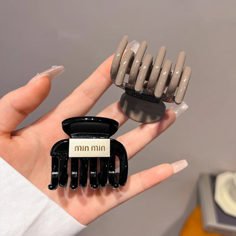 Ayollar uchun vintage dumaloq plastik soch qisqich, 14 yosh va undan katta yoshdagilar uchun mos.