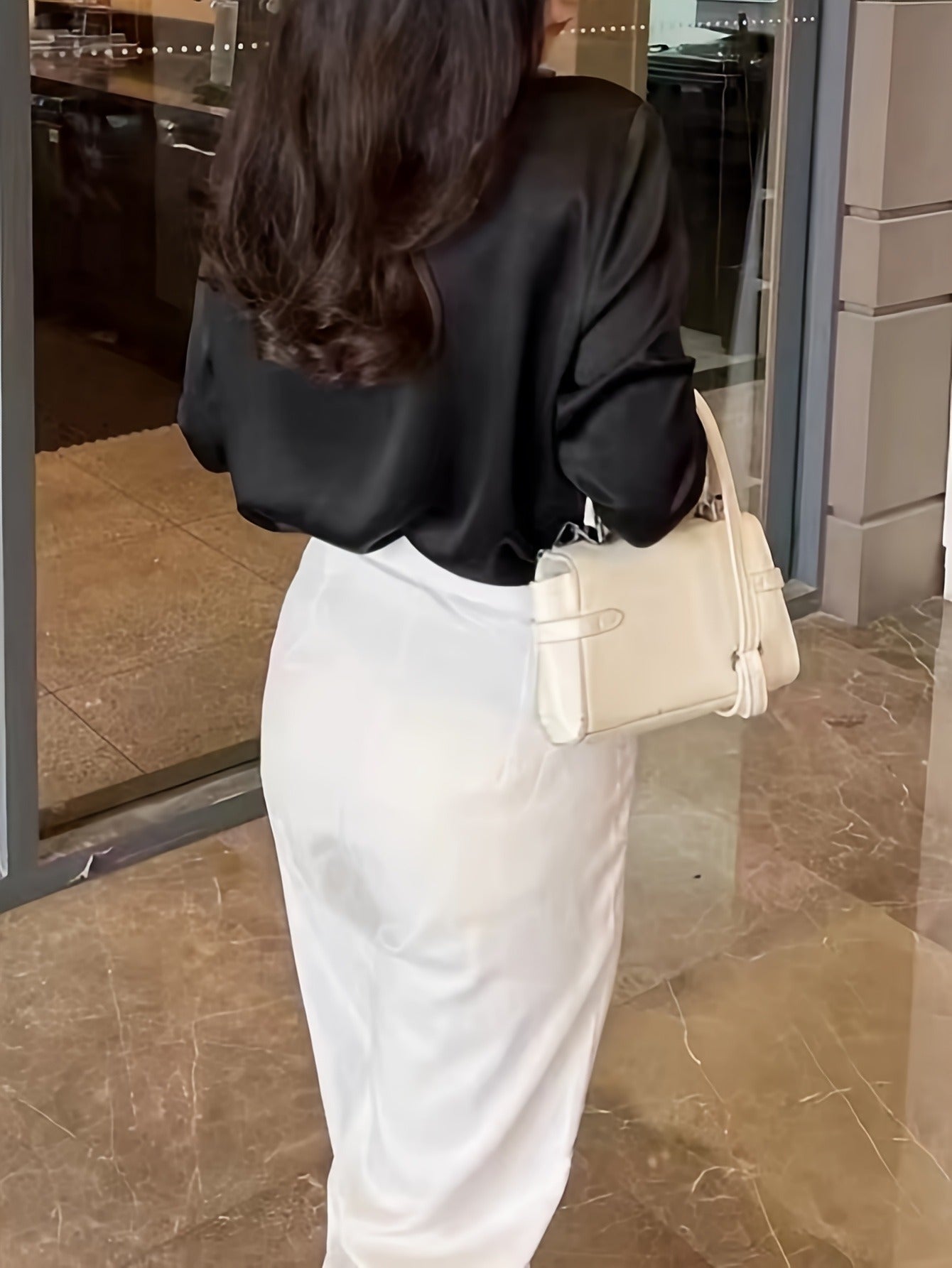 Блузка из сплошного полиэстера большого размера с длинными рукавами и пуговицами