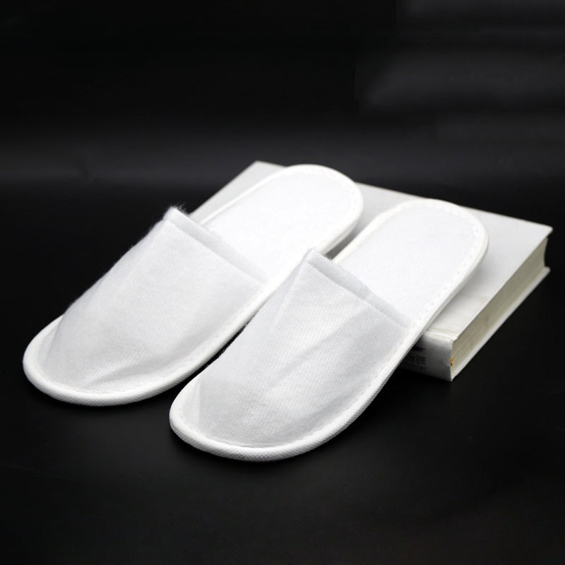 Set of 10 White Disposable Plush Slippers Non-Slip Indoor Footwear for Hotels