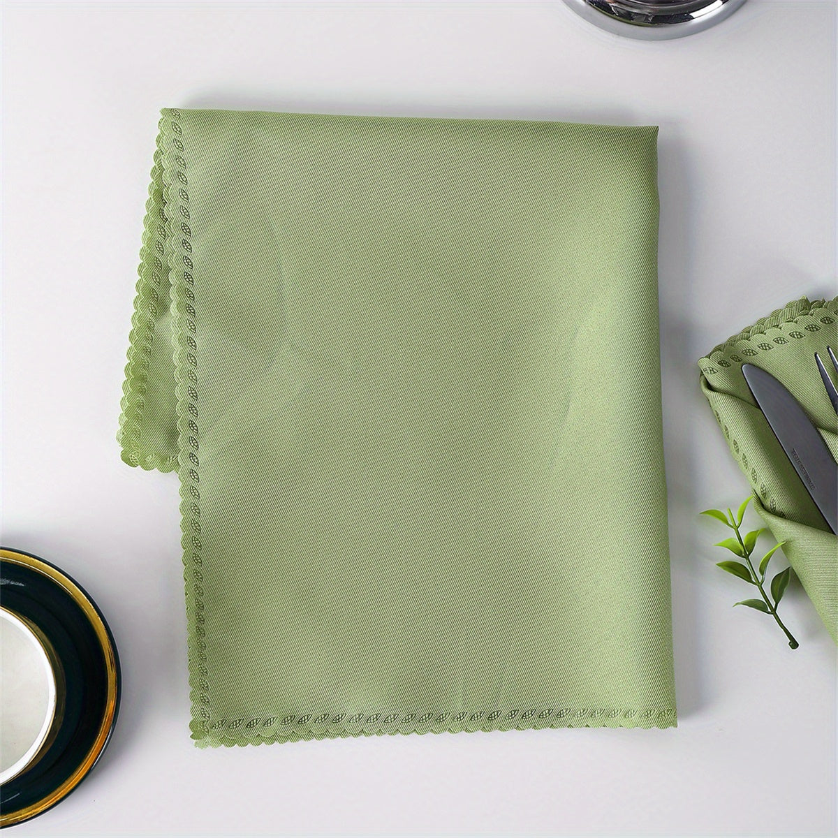 12-Piece Green Cloth Napkin Set Woven Polyester Square for Christmas Weddings Parties