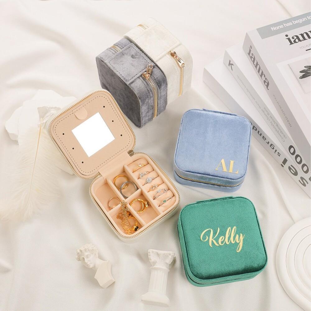 Индивидуальная бархатная шкатулка для украшений для путешествий, подарок подружкам невесты, органайзер для украшений, подарок с именем