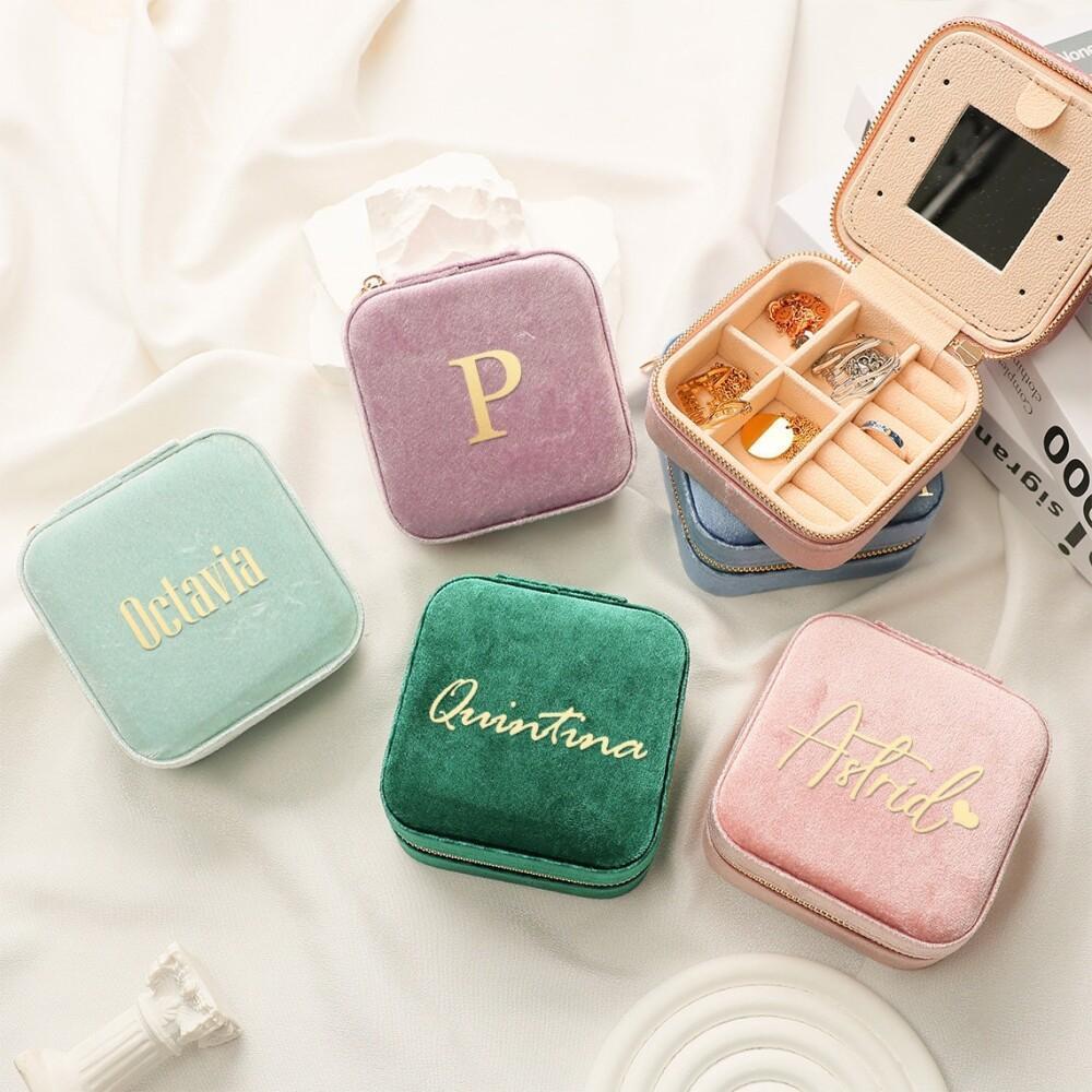 Индивидуальная бархатная шкатулка для украшений для путешествий, подарок подружкам невесты, органайзер для украшений, подарок с именем
