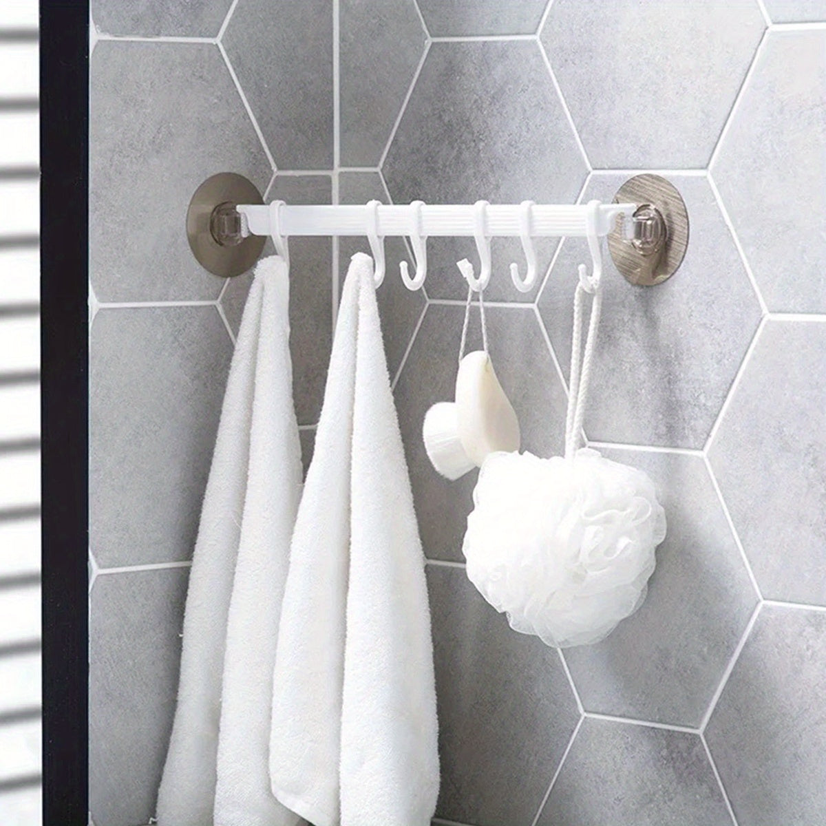 Organizador de almacenamiento en pared con ganchos ajustables para artículos esenciales de baño plástico blanco 36cm