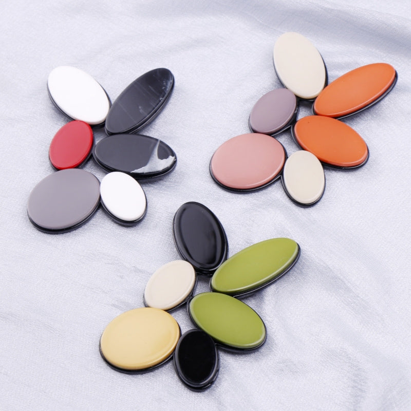 Elegant Acrylic Flower Brooch Pin Oval Non-Slip Fashion Accessory for Women
