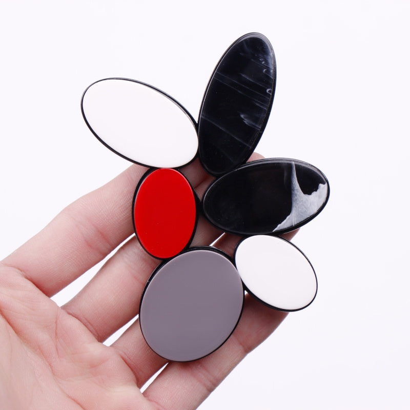 Elegant Acrylic Flower Brooch Pin Oval Non-Slip Fashion Accessory for Women