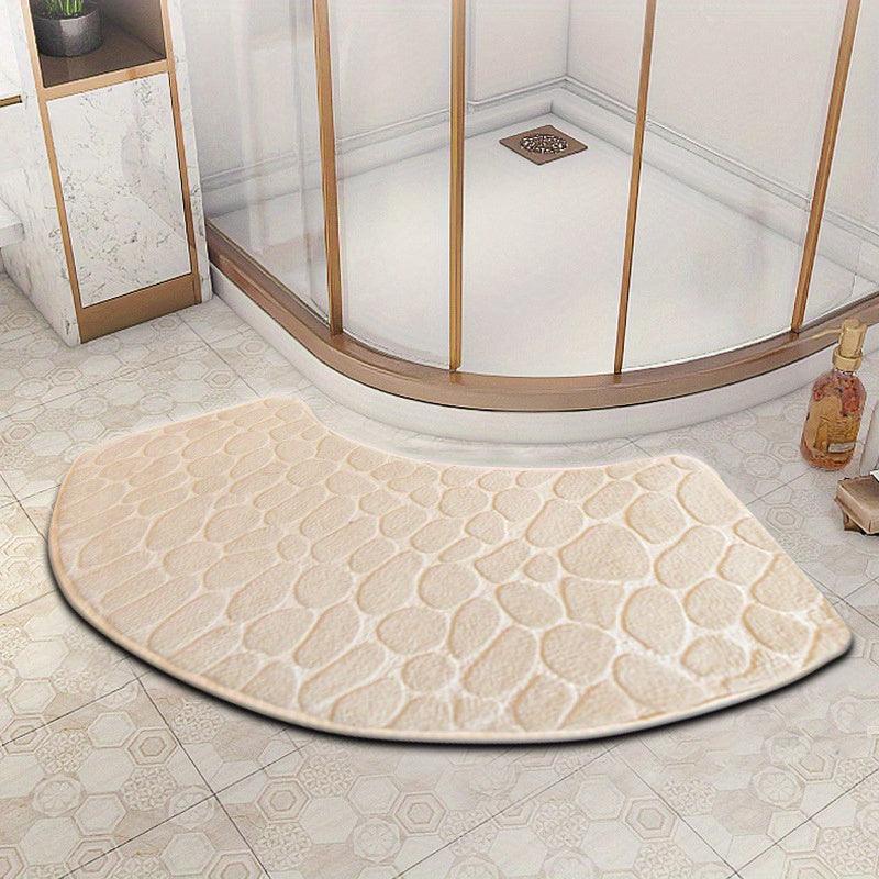 Non-Slip Fan-Shaped Polyester Bath Mat Water Absorbent Dirt Resistant Large Shower Mat