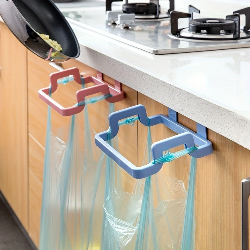 Cubo de basura sobre el armario con soporte para bolsas para organización de cocina y baño