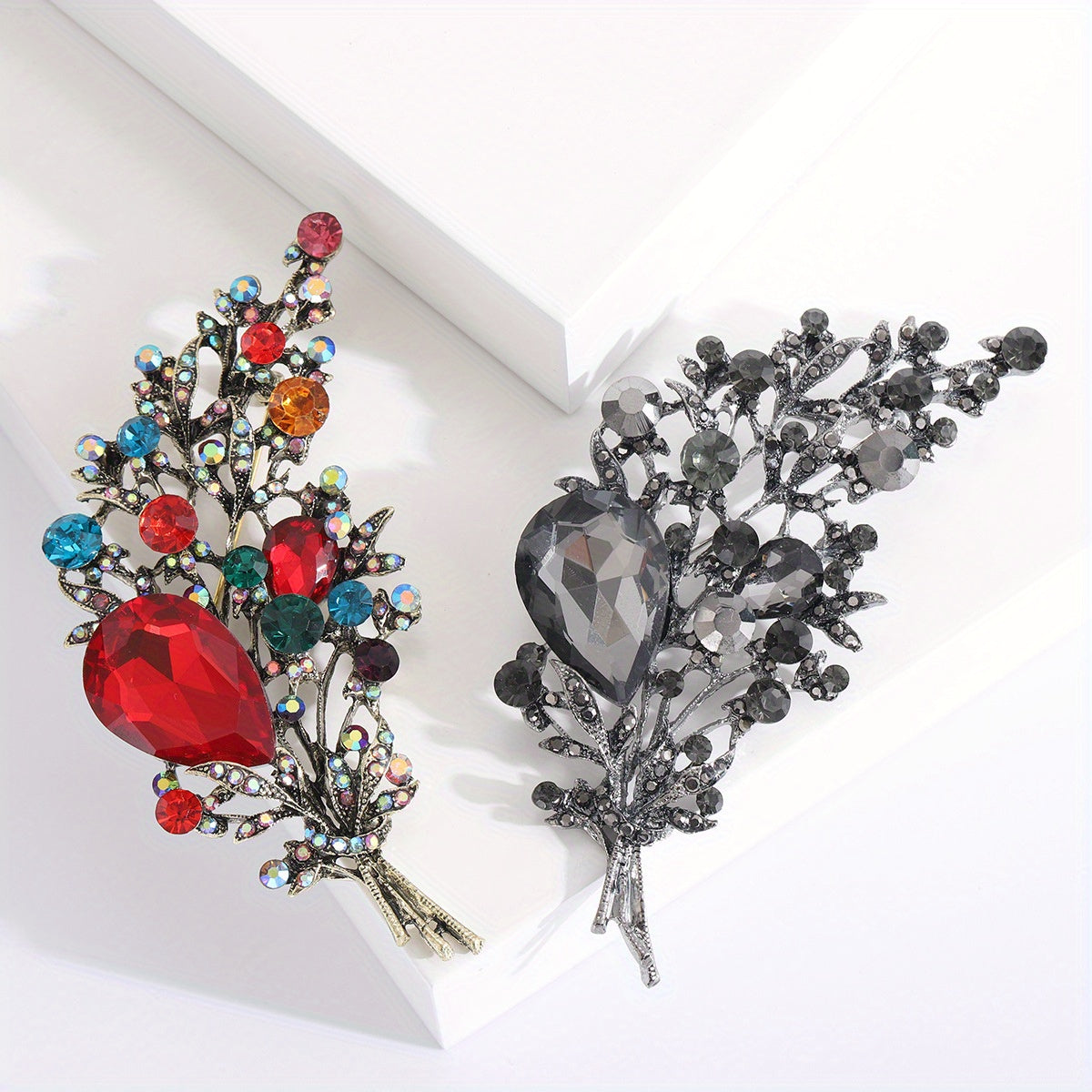 Imitation Crystal Brooch with Rhinestones Leaf Design for Women and Men