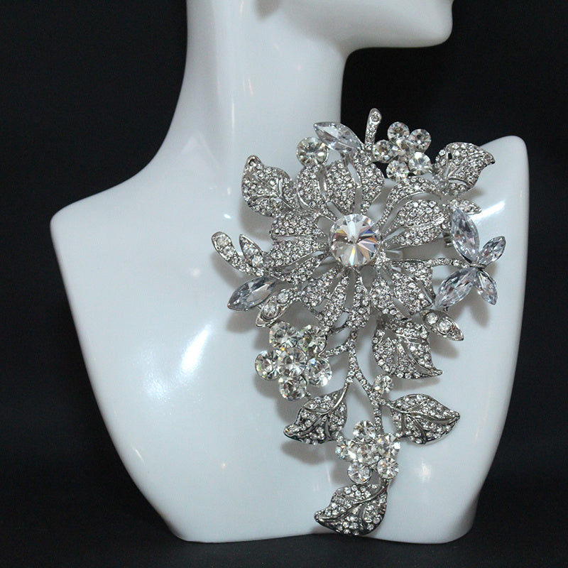 Elegant Plant Flower Brooch for Women Autumn Winter Jewelry Accessory