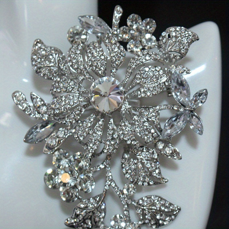 Elegant Plant Flower Brooch for Women Autumn Winter Jewelry Accessory