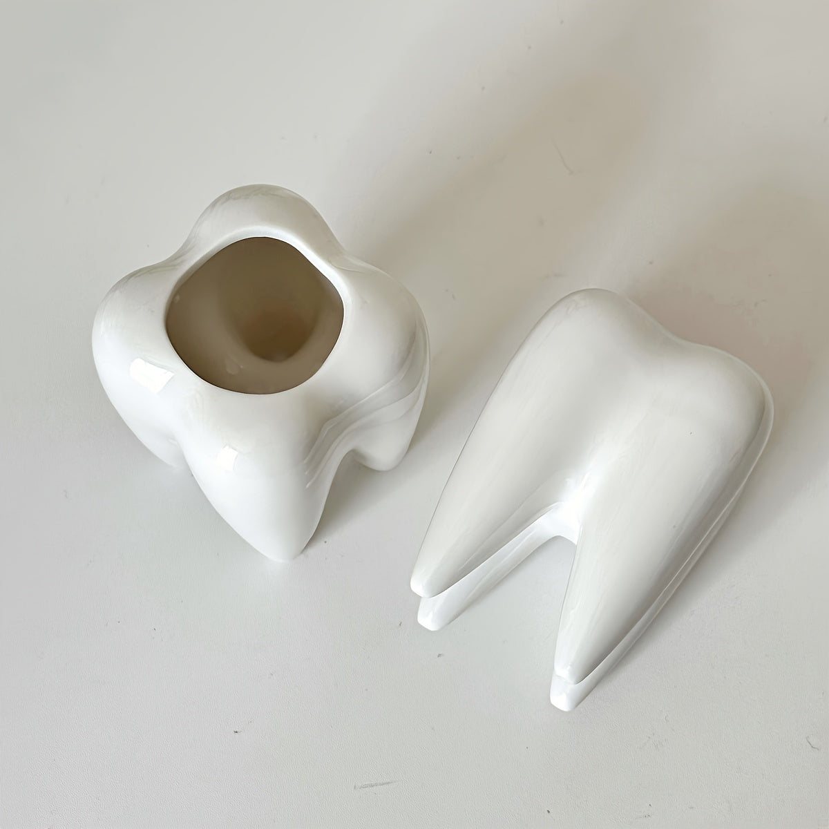 Ceramic Tooth-Shaped Pen Holder Desk Organizer for Bathroom Storage