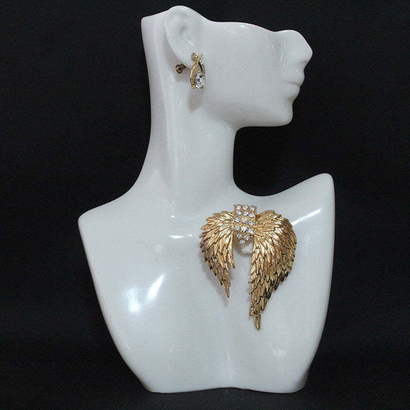 Elegant Gold Winged Feather Brooch Pin with Rhinestones for Women