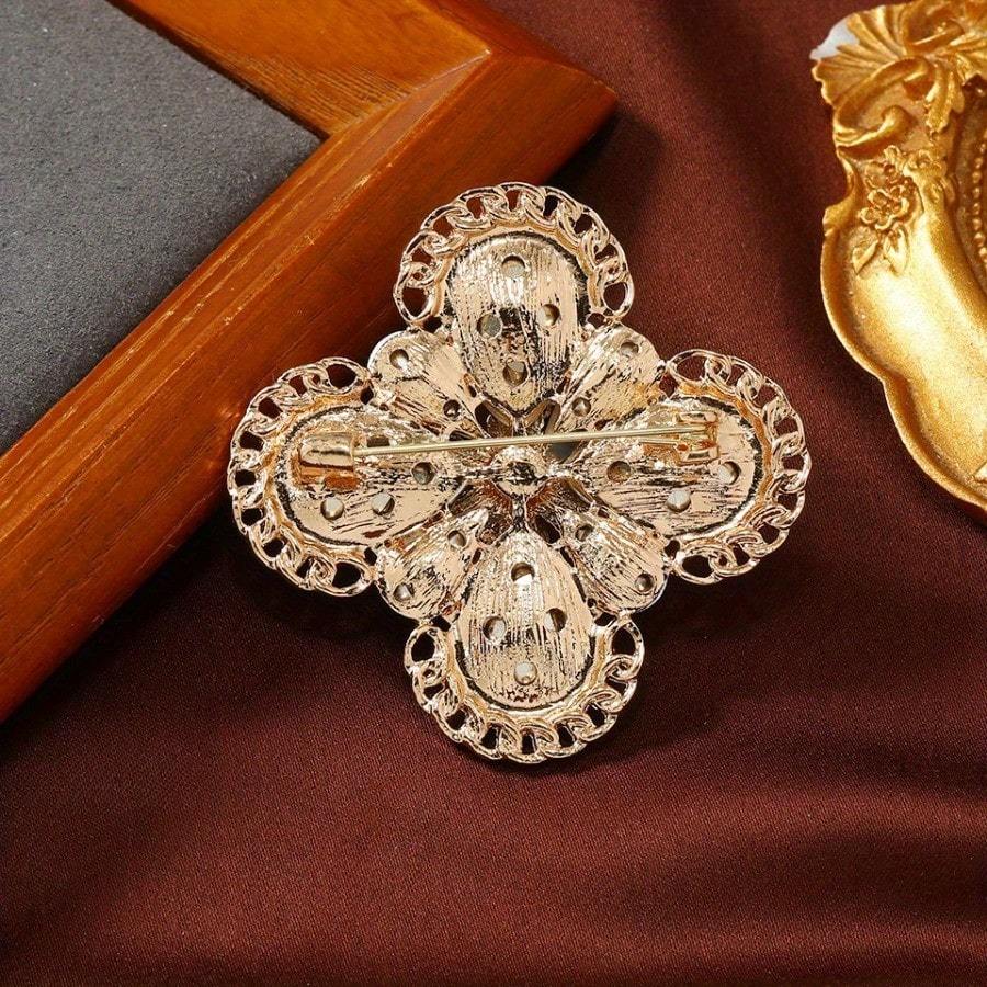 Retro-Inspired Flower Brooch with Faux Pearl Minimalist Jacket Pin for Women