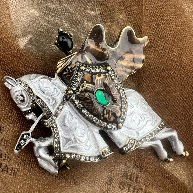 Vintage Style Knight's Horse Brooch Enamel Animal Badge with Rhinestones Unisex Elegant Accessory