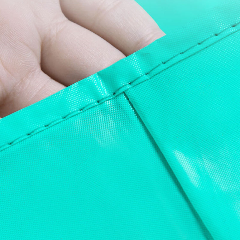 Комплект для технического обслуживания кондиционеров включает в себя водонепроницаемый чехол и неэлектризующийся дренажный мешок для очистки внутренних и наружных блоков.