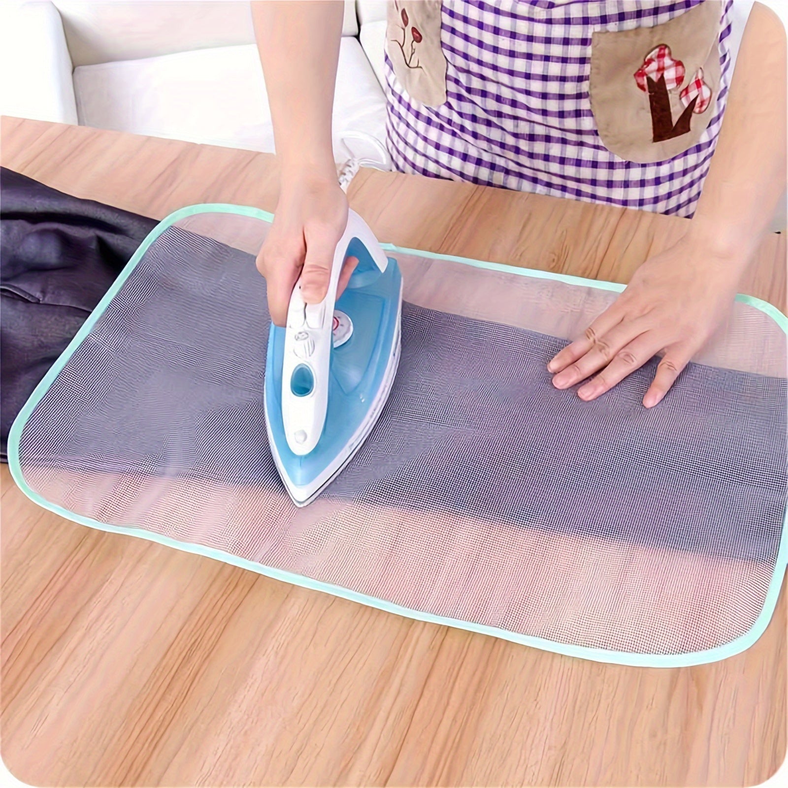 Set of Four Heat-Resistant Ironing Mesh Pressing Pads for Home Use