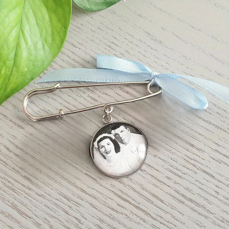 Personalized Metal Lapel Pin with Photo and Text Round Brooch for Weddings and Gifts