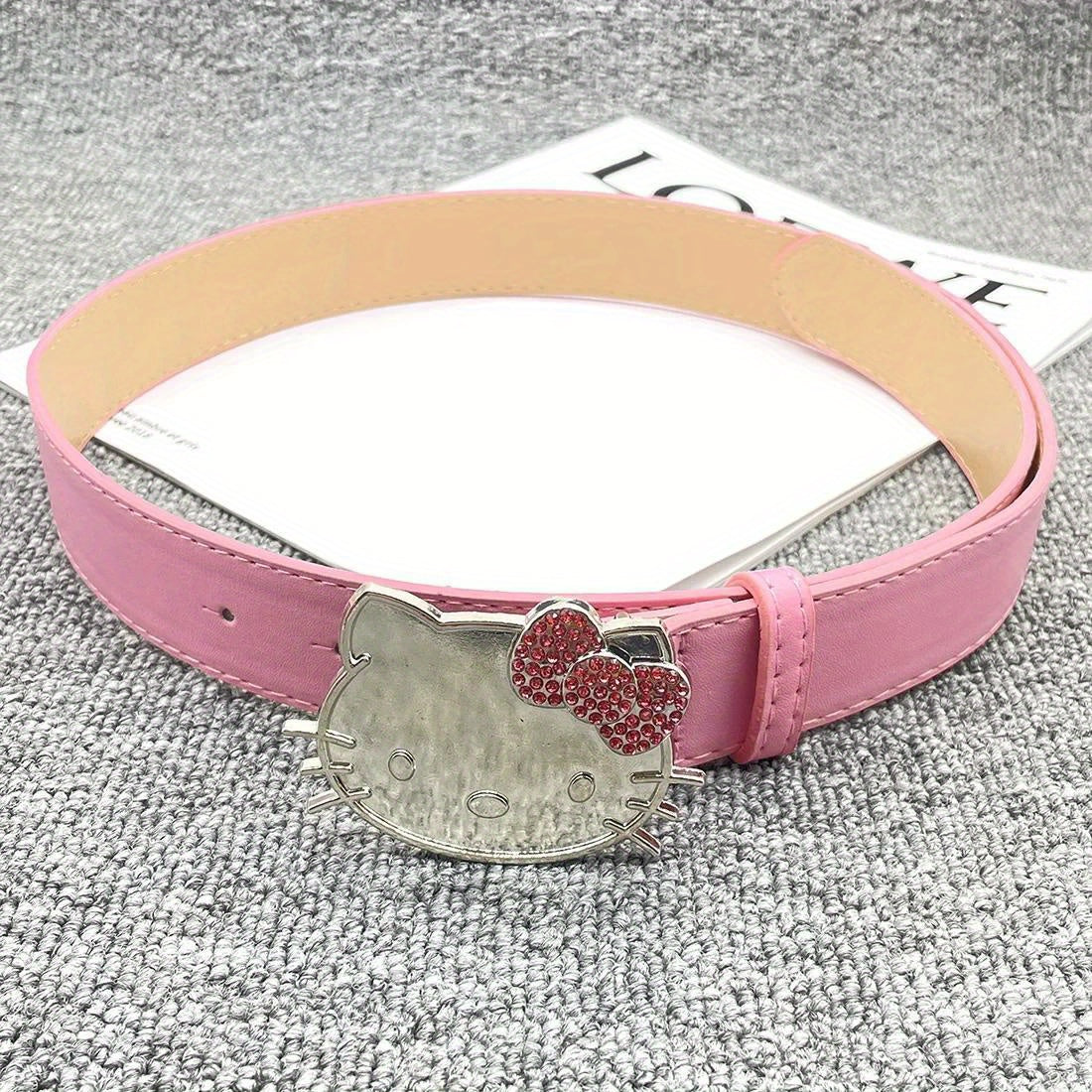 Cinturón con colgante de gota de agua rosa para mujer con diseño de Hello Kitty hecho de material PU