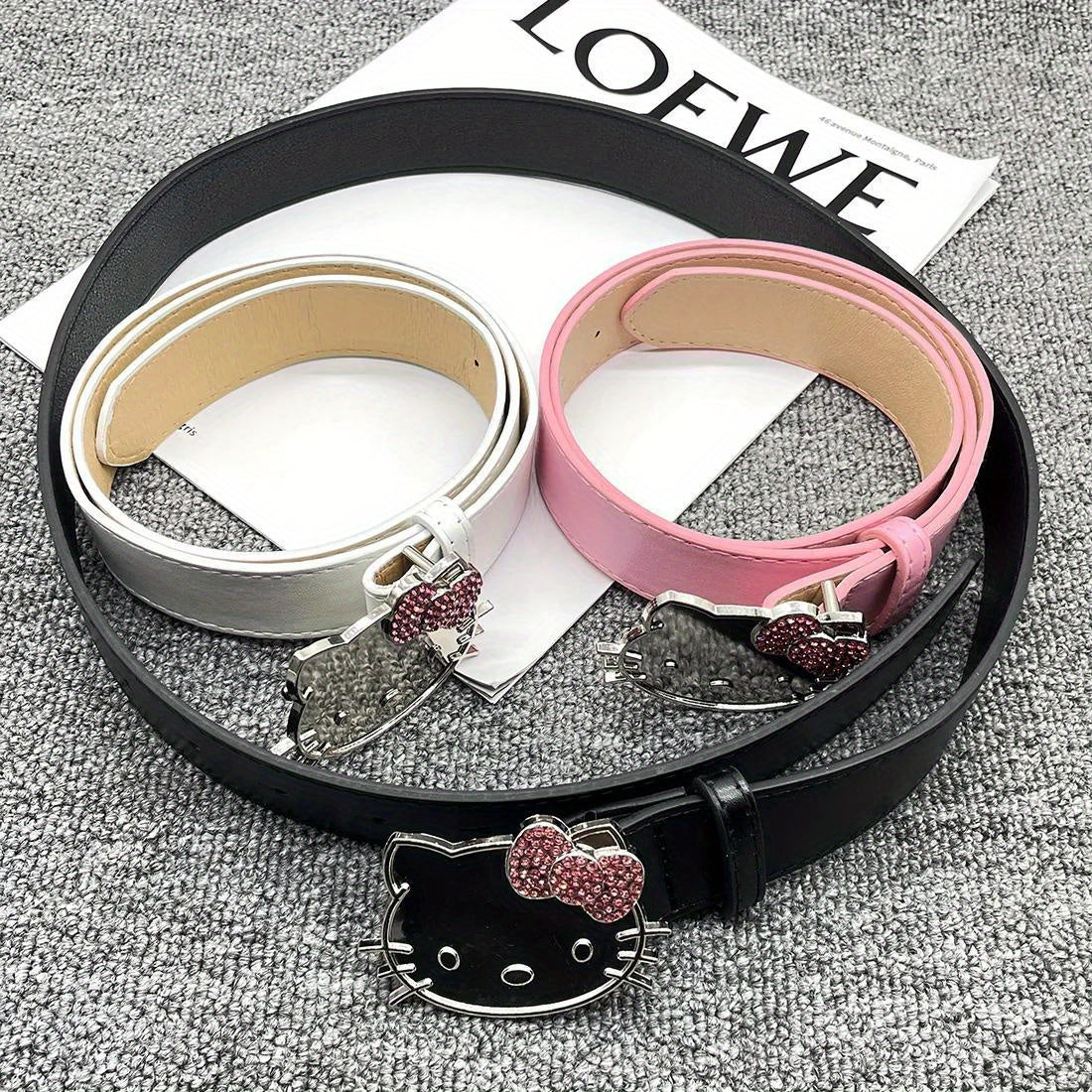 Cinturón con colgante de gota de agua rosa para mujer con diseño de Hello Kitty hecho de material PU