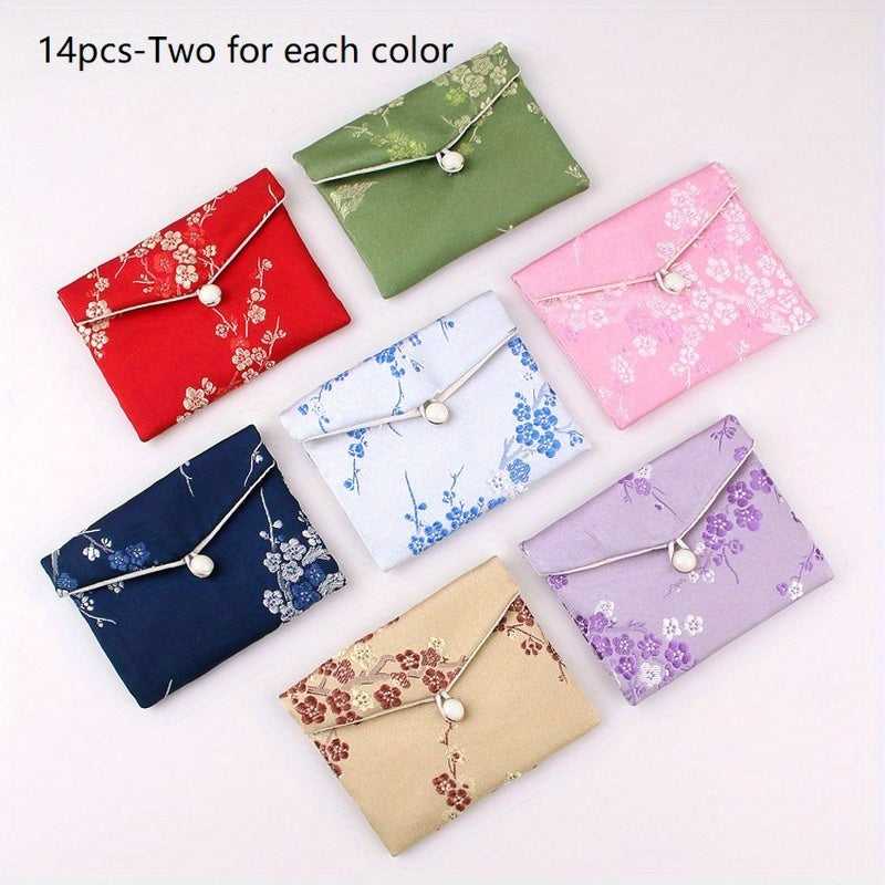 Набор из 14 шелковых косметичек с китайской вышивкой из брокадной ткани и застежками из жемчужных пуговиц