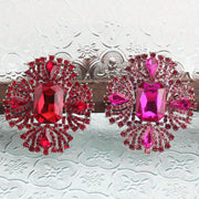 Vintage-Inspired Rhinestone Brooch for Women Elegant Jewelry Accessory