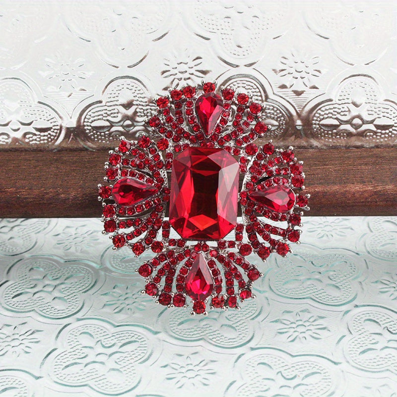 Vintage-Inspired Rhinestone Brooch for Women Elegant Jewelry Accessory