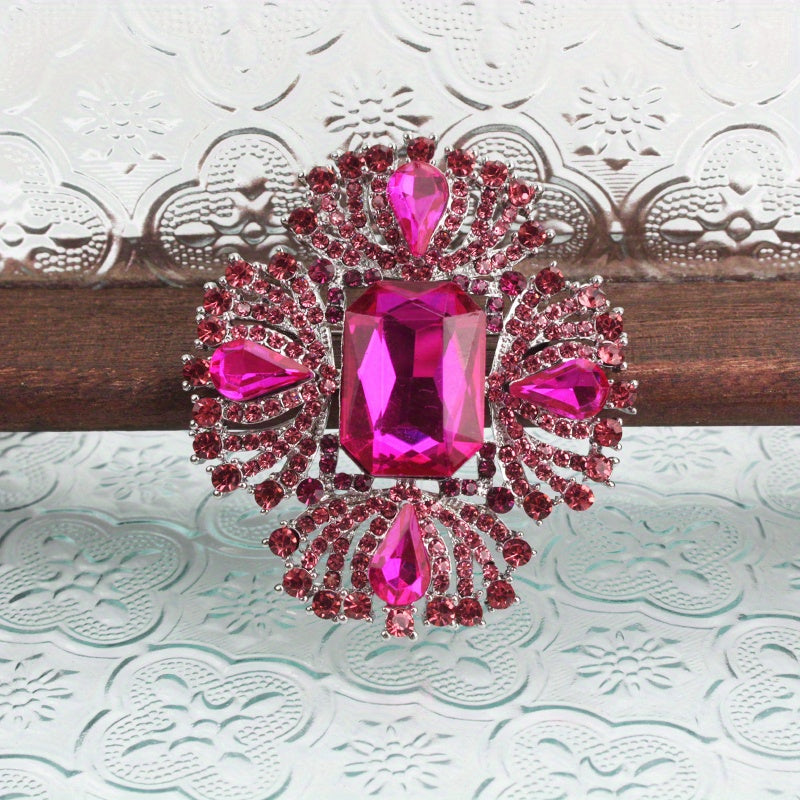 Vintage-Inspired Rhinestone Brooch for Women Elegant Jewelry Accessory