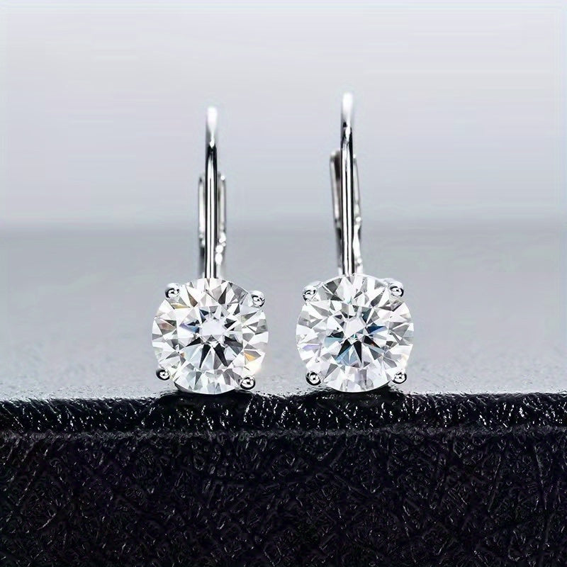 Ajoyib juftlik, 925 sterling kumushda nozik 1 karat Moissanite stud uzuklar - Abadiy va nafis uslub, Tug'ilgan kunlar, Yubileylar yoki Sevgililar kunini nishonlash uchun ideal, hashamatli sovg'a qutisi bilan