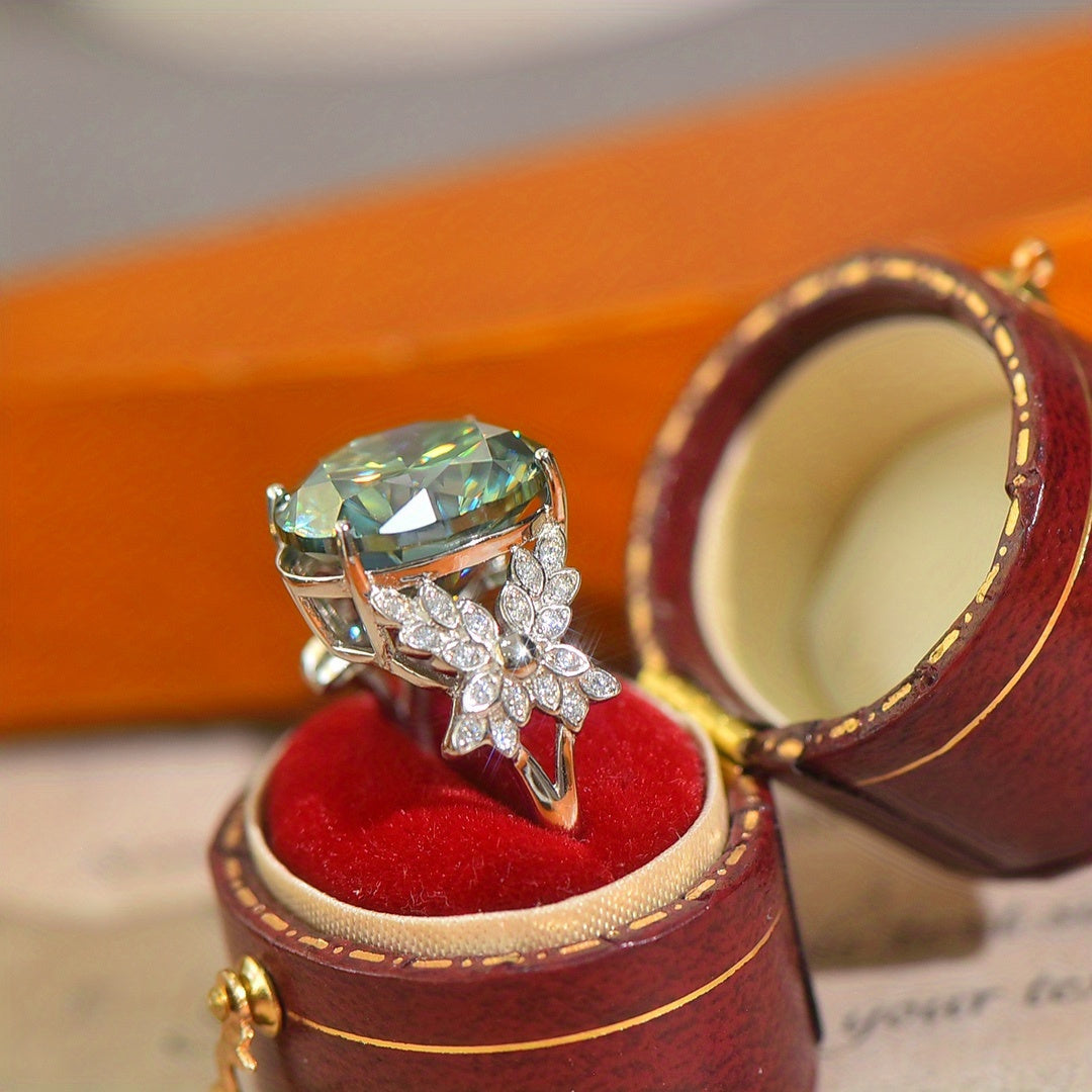 Vintage Bohemian uslubi 10CT Moissanite S925 sterling kumush uzuk ayollar uchun, og'irligi 5.3g - to'ylar, kechki ziyofatlar, tug'ilgan kunlar va yubileylarga ideal. Ushbu ajoyib uzuk porloq Moissanite toshiga ega bo'lib, uni tug'ilgan kun yoki