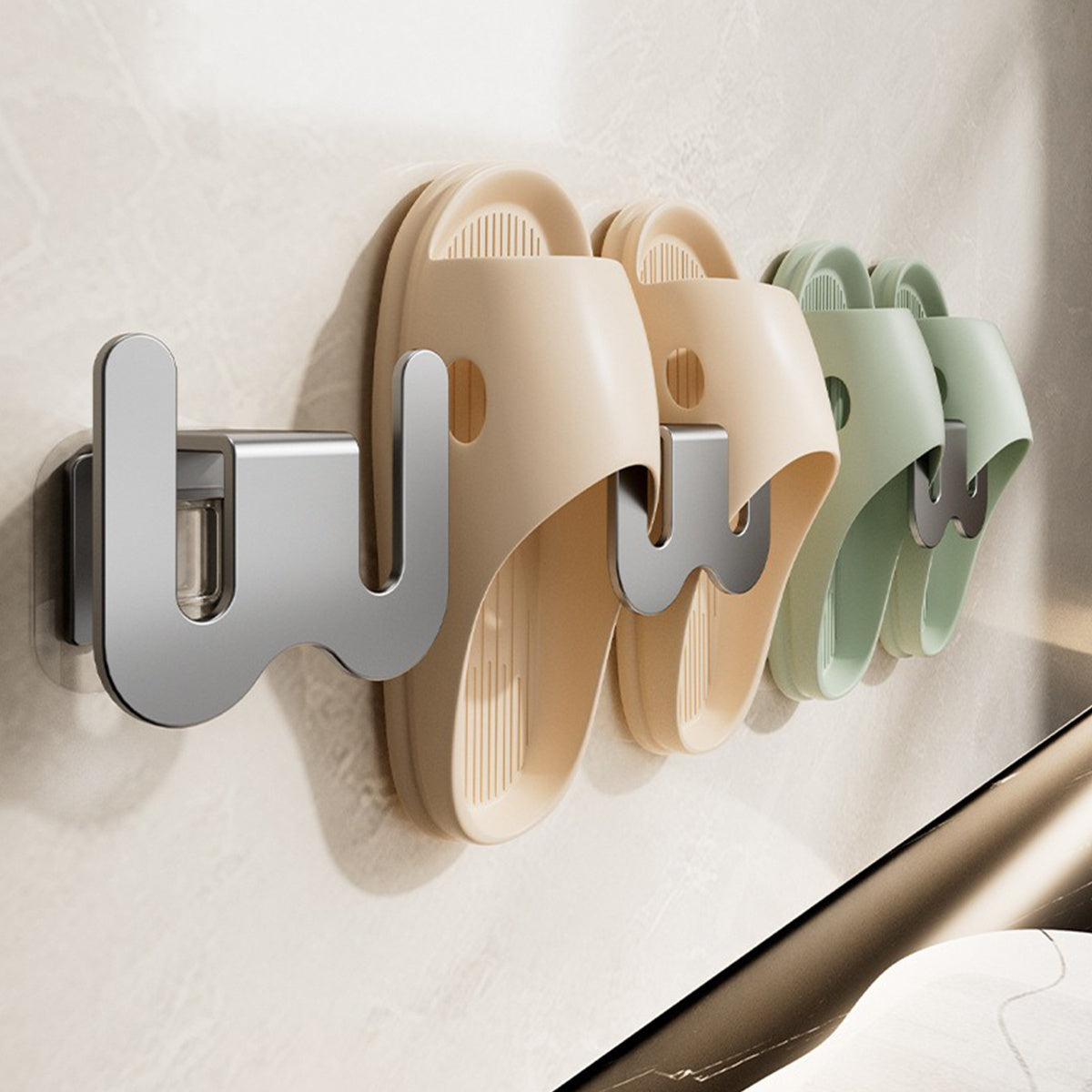 Держатель для тапочек для ванной с настенной полкой для обуви и металлическим подвесным органайзером - Установка без сверления, крючок для слива воды для хранения - Идеально подходит для использования в ванной, индивидуальная упаковка