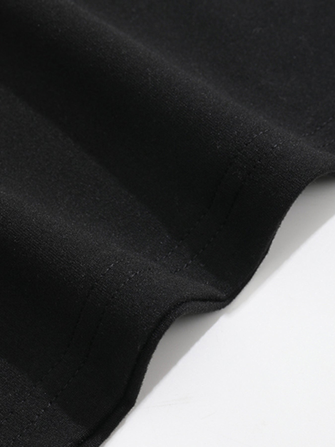 Conjunto de dos piezas para mujer con camiseta de manga corta con estampado de corazones y pantalones cortos de tiro alto en mezcla de poliéster para primavera y verano