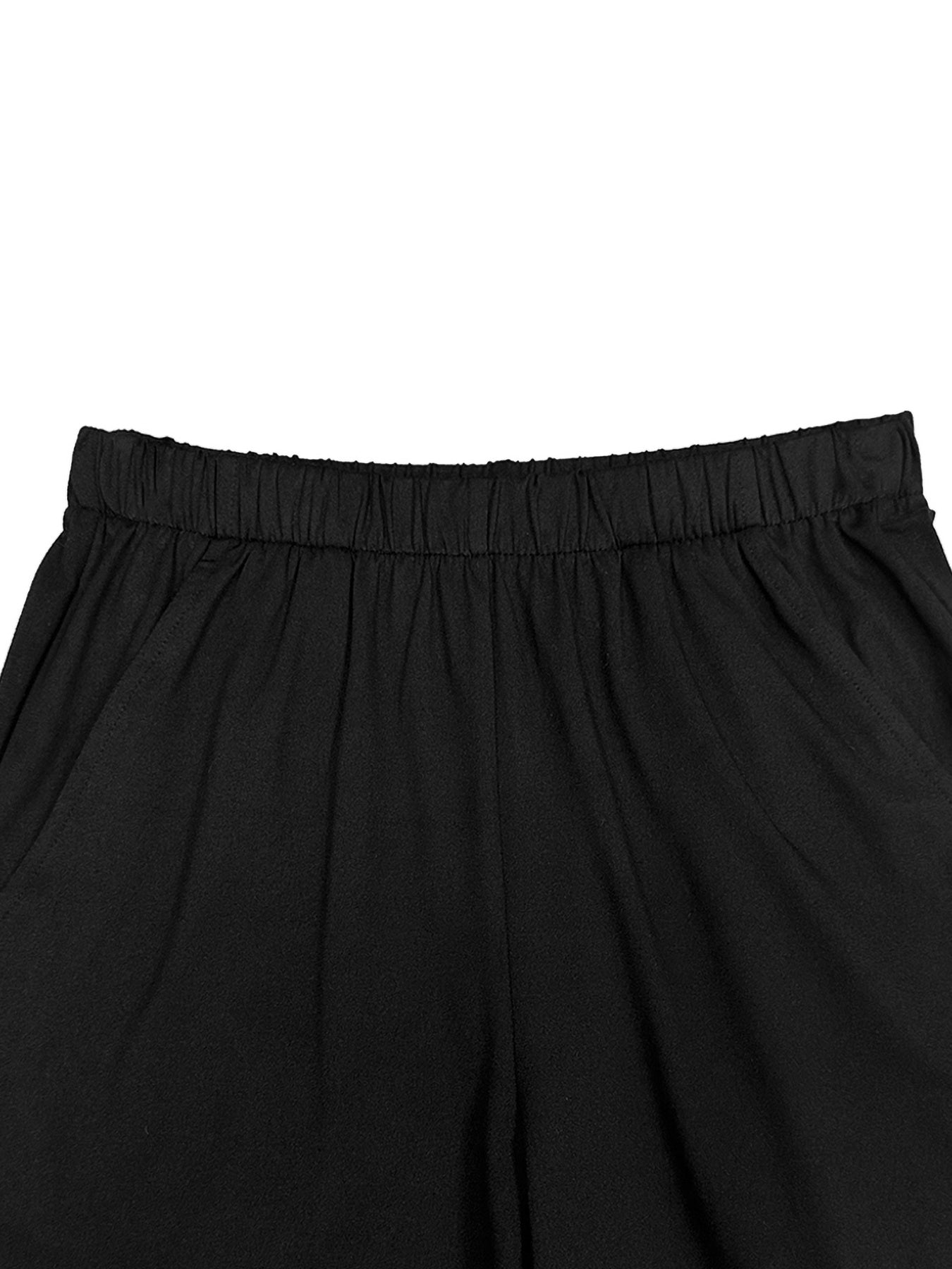 Conjunto de dos piezas para mujer con camiseta de manga corta con estampado de corazones y pantalones cortos de tiro alto en mezcla de poliéster para primavera y verano