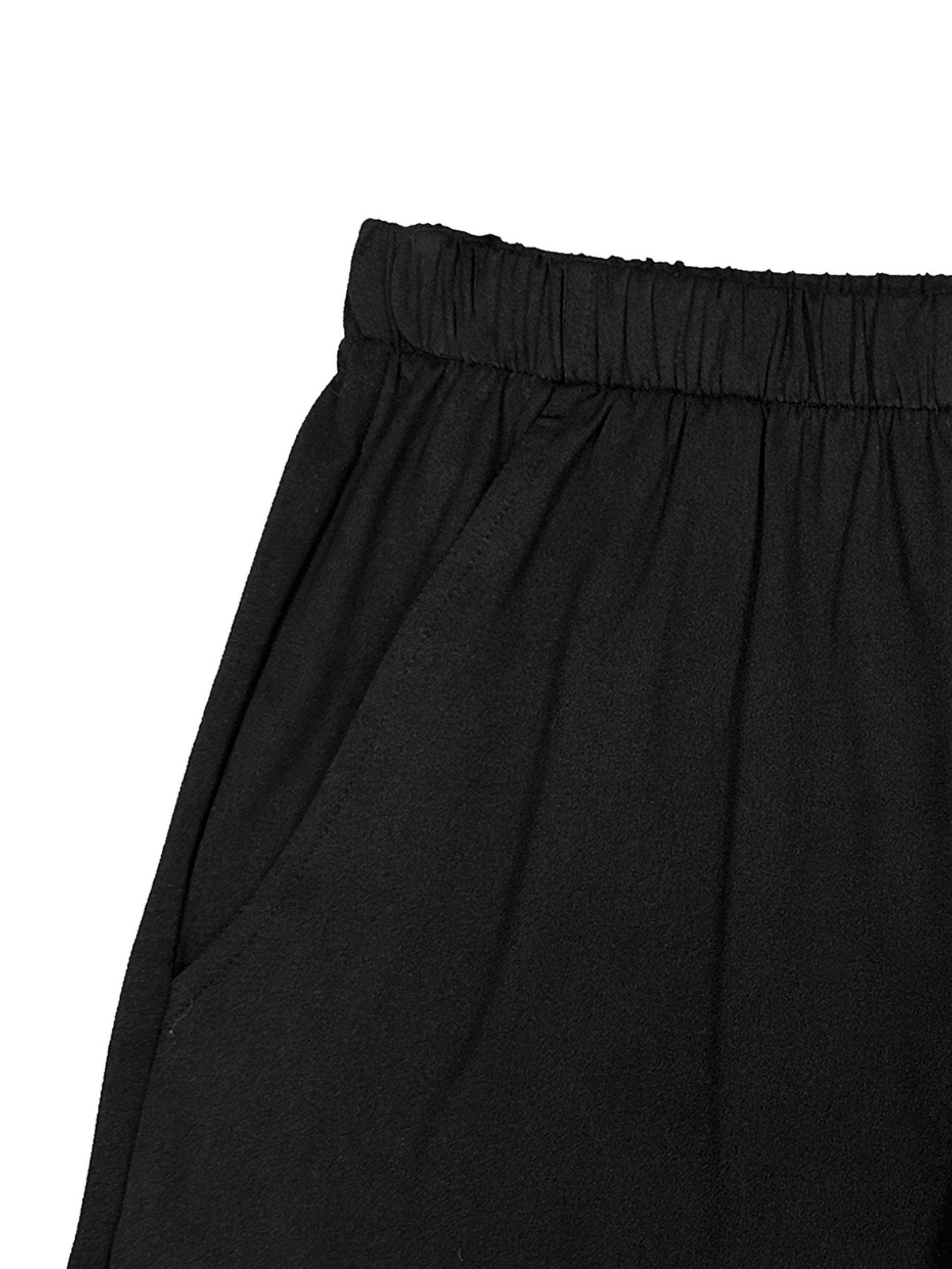 Conjunto de dos piezas para mujer con camiseta de manga corta con estampado de corazones y pantalones cortos de tiro alto en mezcla de poliéster para primavera y verano