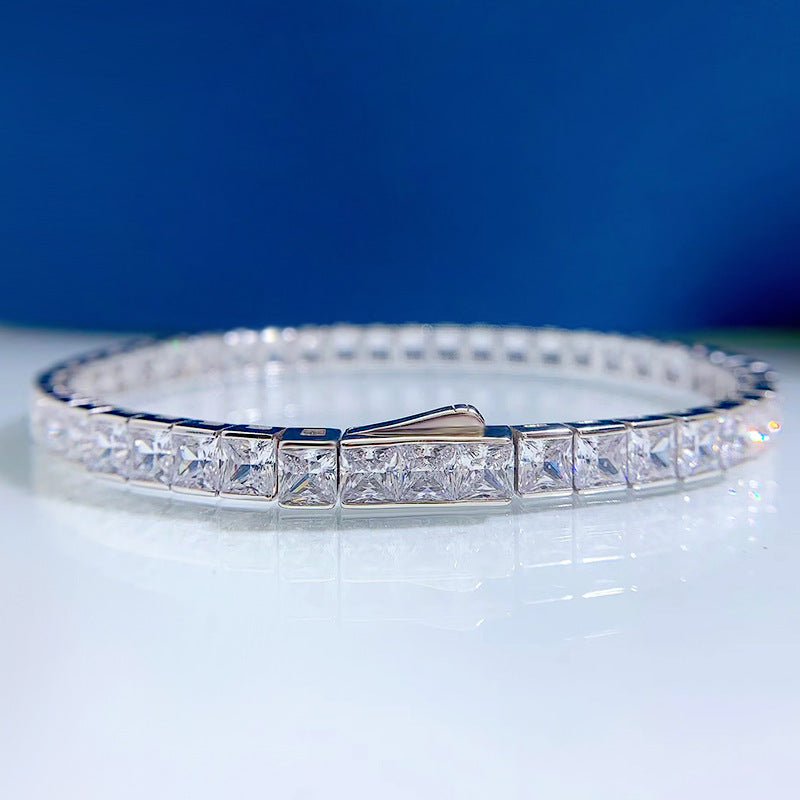 Ayollar uchun Princess-Cut Ko'k Toshlar bilan Sterling Silver Tennis Bilezik