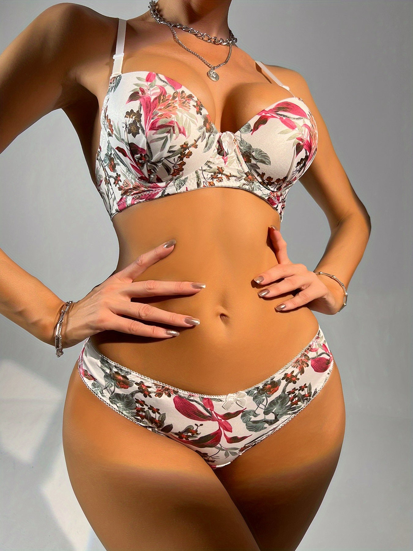 Women's Floral Print Underwire Push-Up Bra and Thong Set