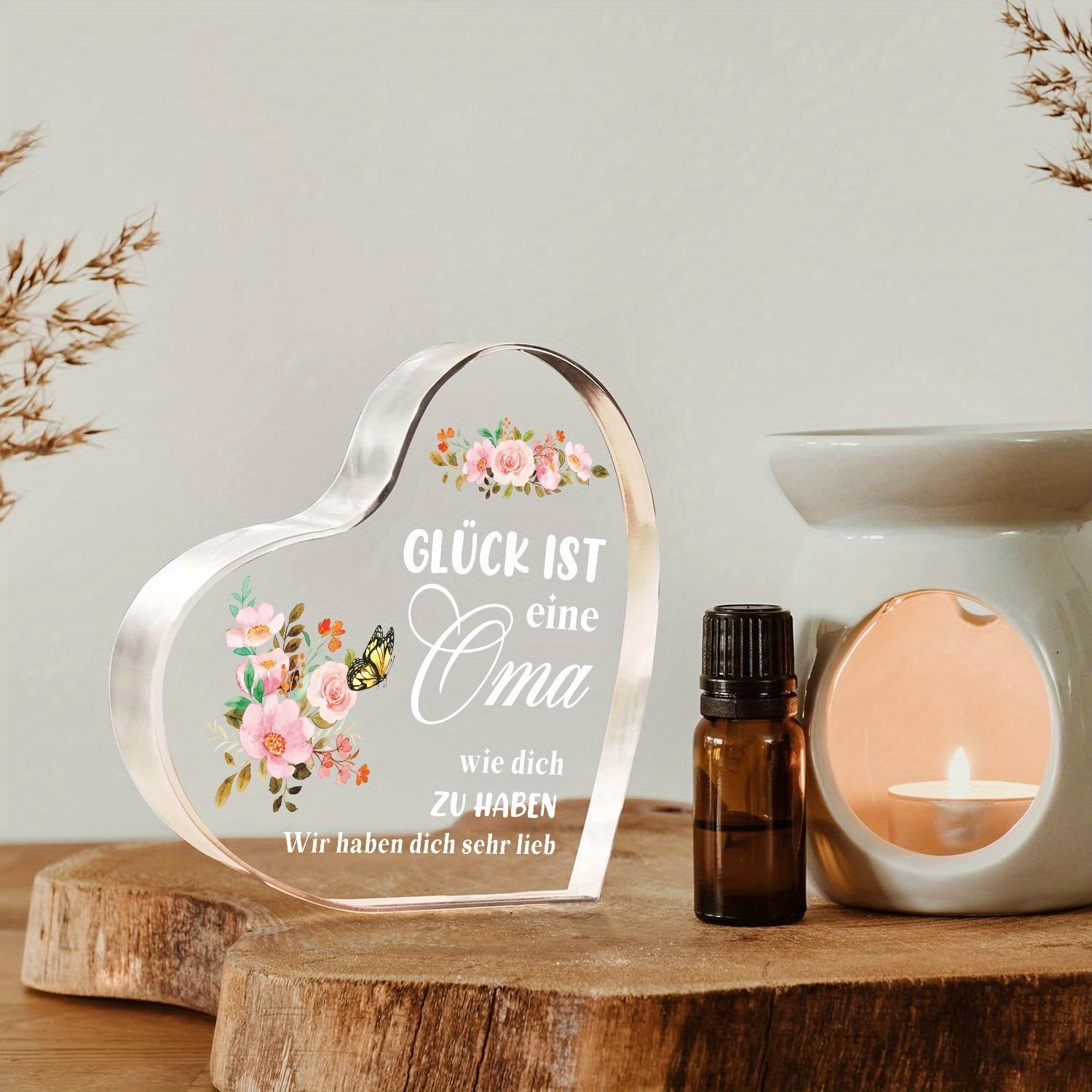 Сердцевидная акриловая табличка с гравированным дизайном для бабушки - идеальный подарок на дни рождения, Рождество и День благодарения. Имеет цветочный дизайн и может использоваться как декоративный пресс для бумаги.