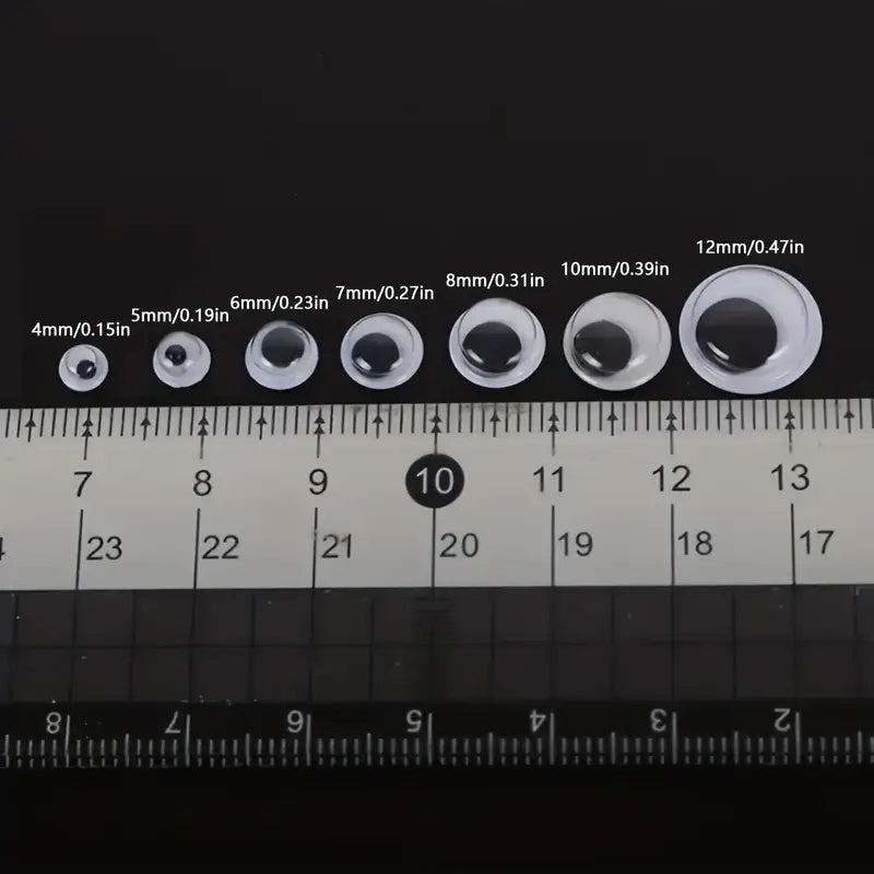 600 Self-Adhesive Craft Eyes in Black and White Plastic for Decorations and Creative Projects