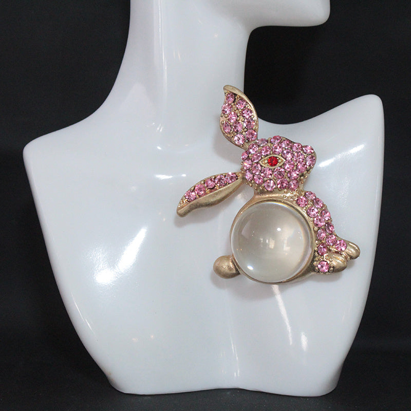 Elegant Bunny Brooch Pin Rhinestones Irregular Shape for Coats and Accessories