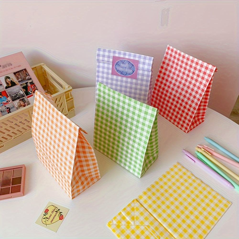 50pcs Kraft Gift Pouches Tartan Checkered Design Jumbo Size 23x15x8cm for Retail Events